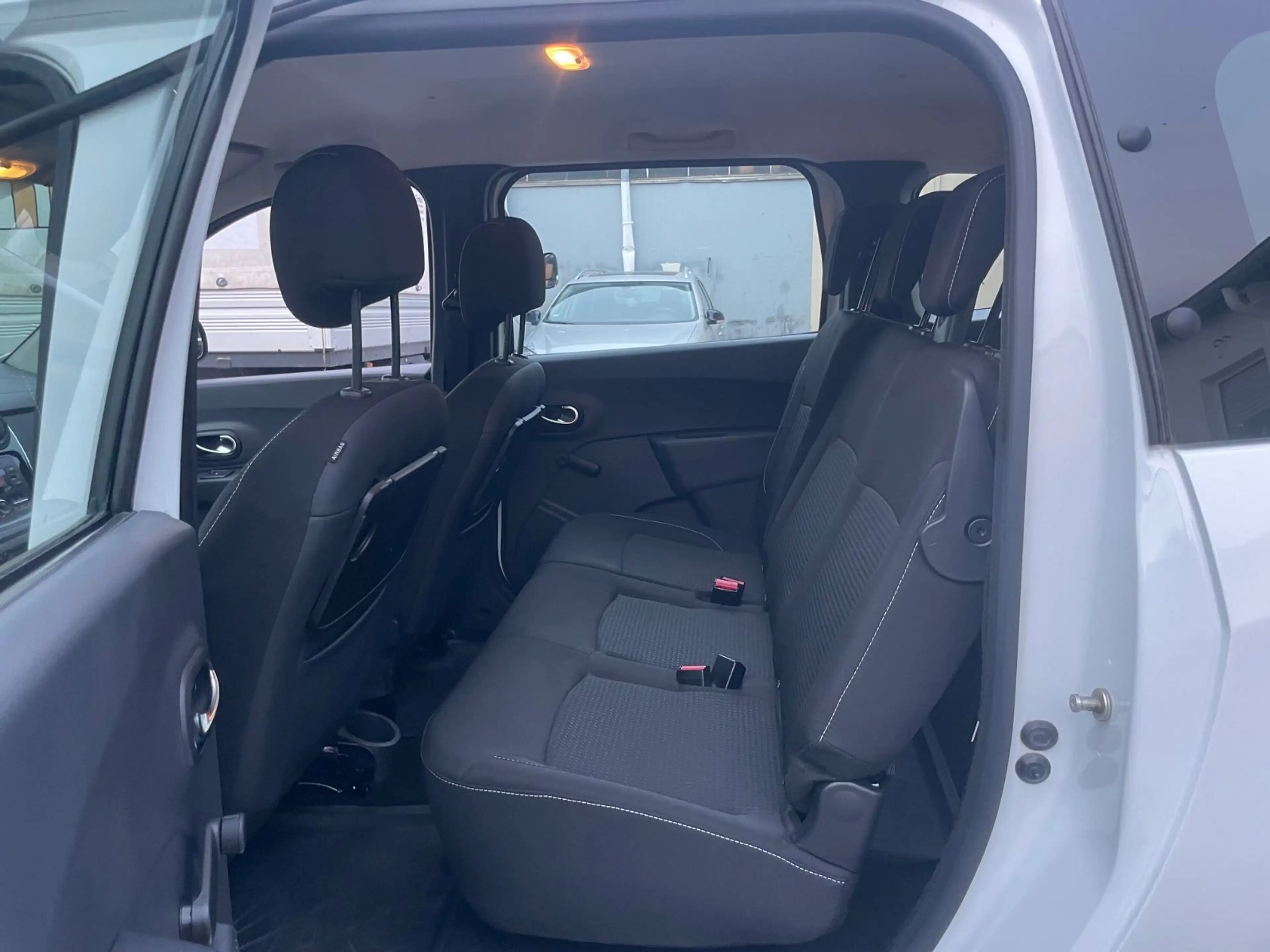 Dacia Lodgy Laureate — photo 11