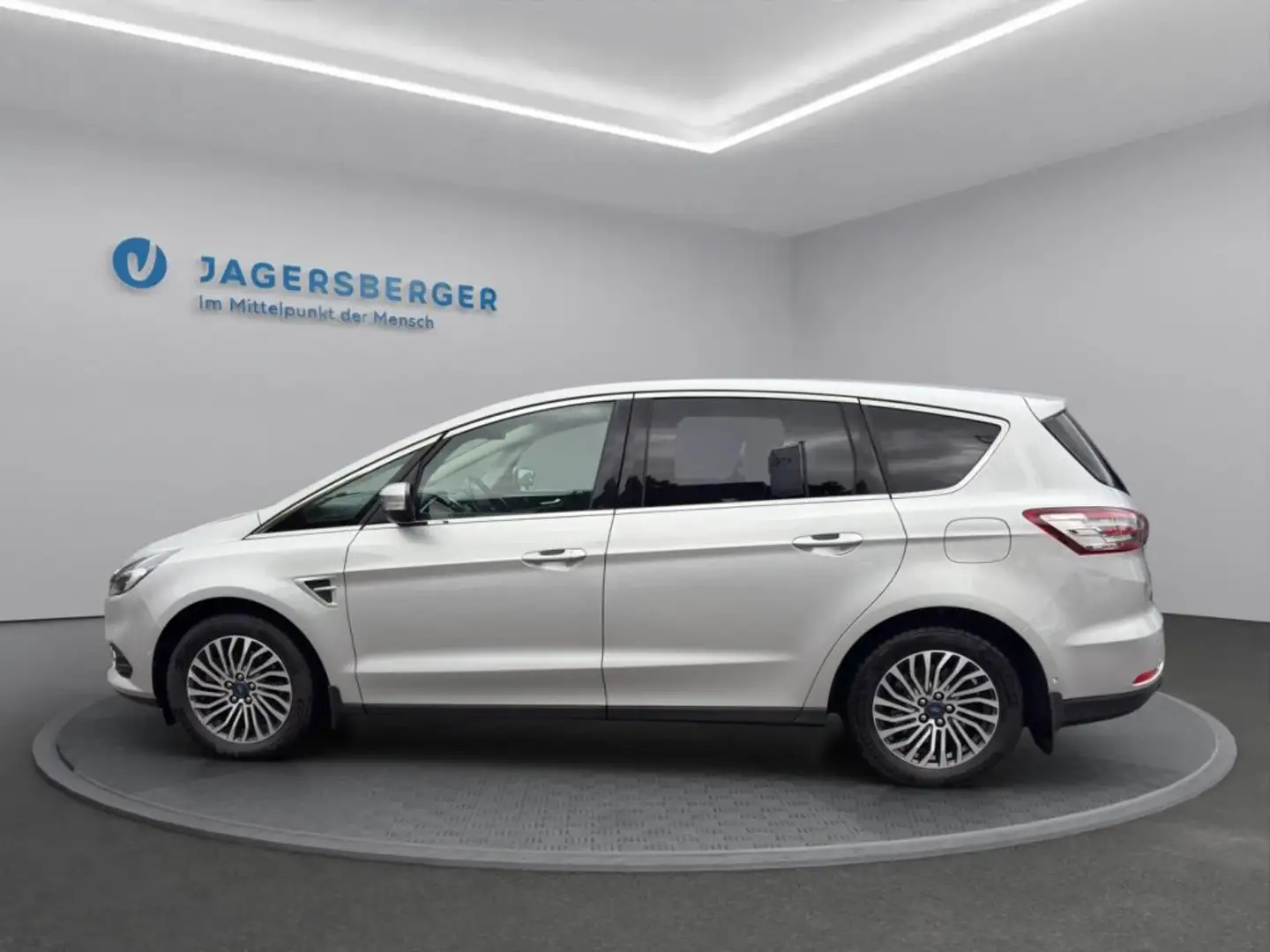 Ford S-Max Titanium 2.0 EcoBlue SCR Plateado - 2