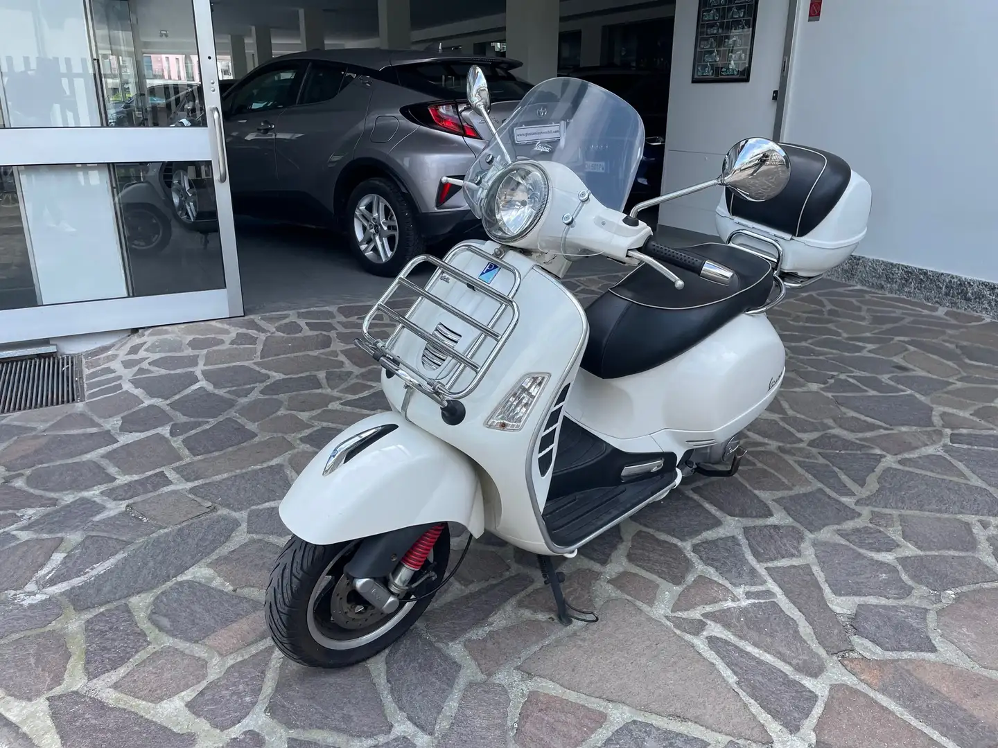 Vespa GTS 300 ie UNICO PROPRIETARIO BELLISSIMA Bianco - 1