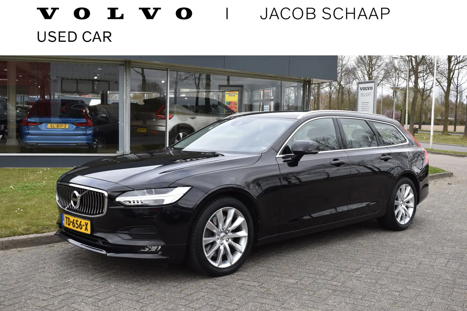 Volvo V90 T4 190PK Automaat Momentum | ACC | Blis | Leder | Zwart - 1