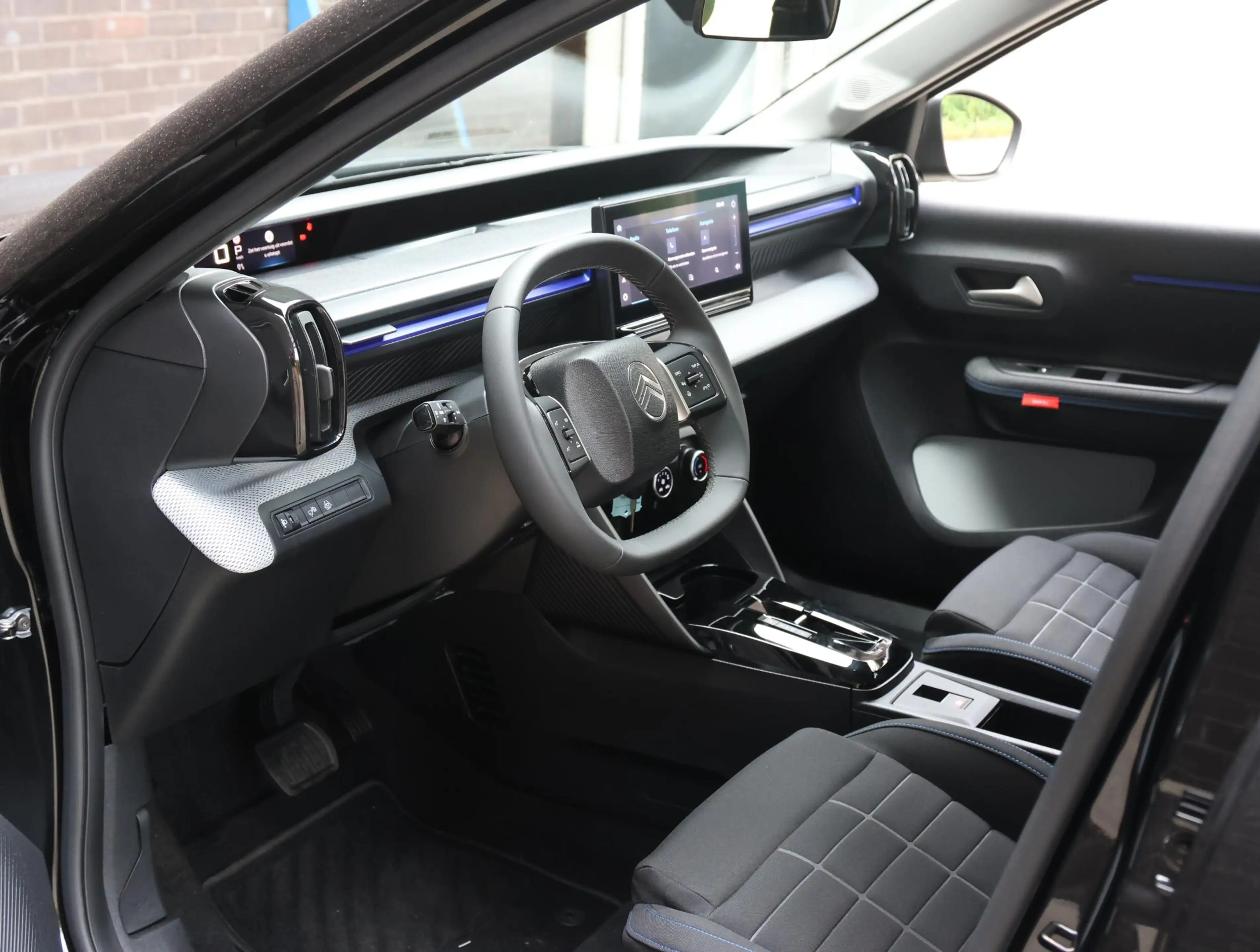 Citroen E-C3 Plus 113pk 44kWh | Draadloze Telefoonlader | Navig — photo 12