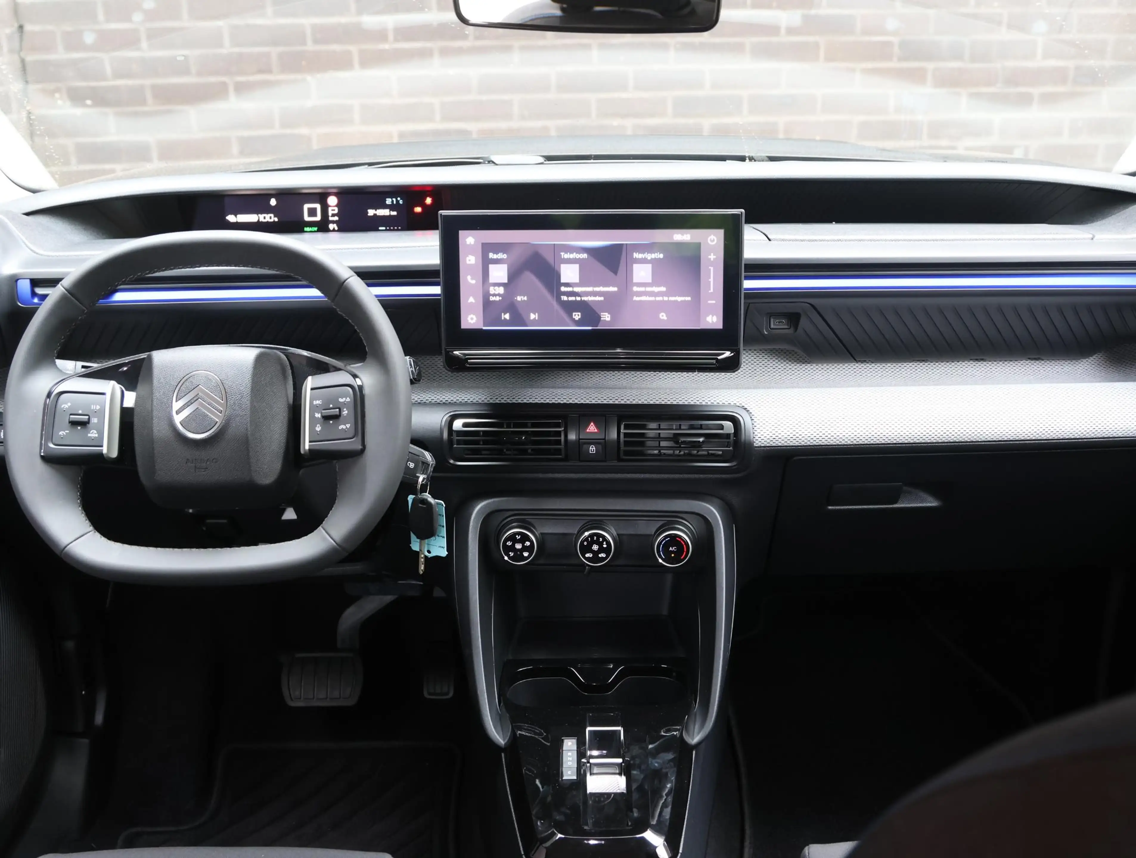 Citroen E-C3 Plus 113pk 44kWh | Draadloze Telefoonlader | Navig — photo 14