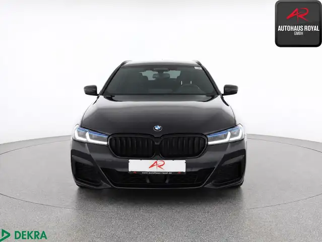 BMW 5 Series view 8