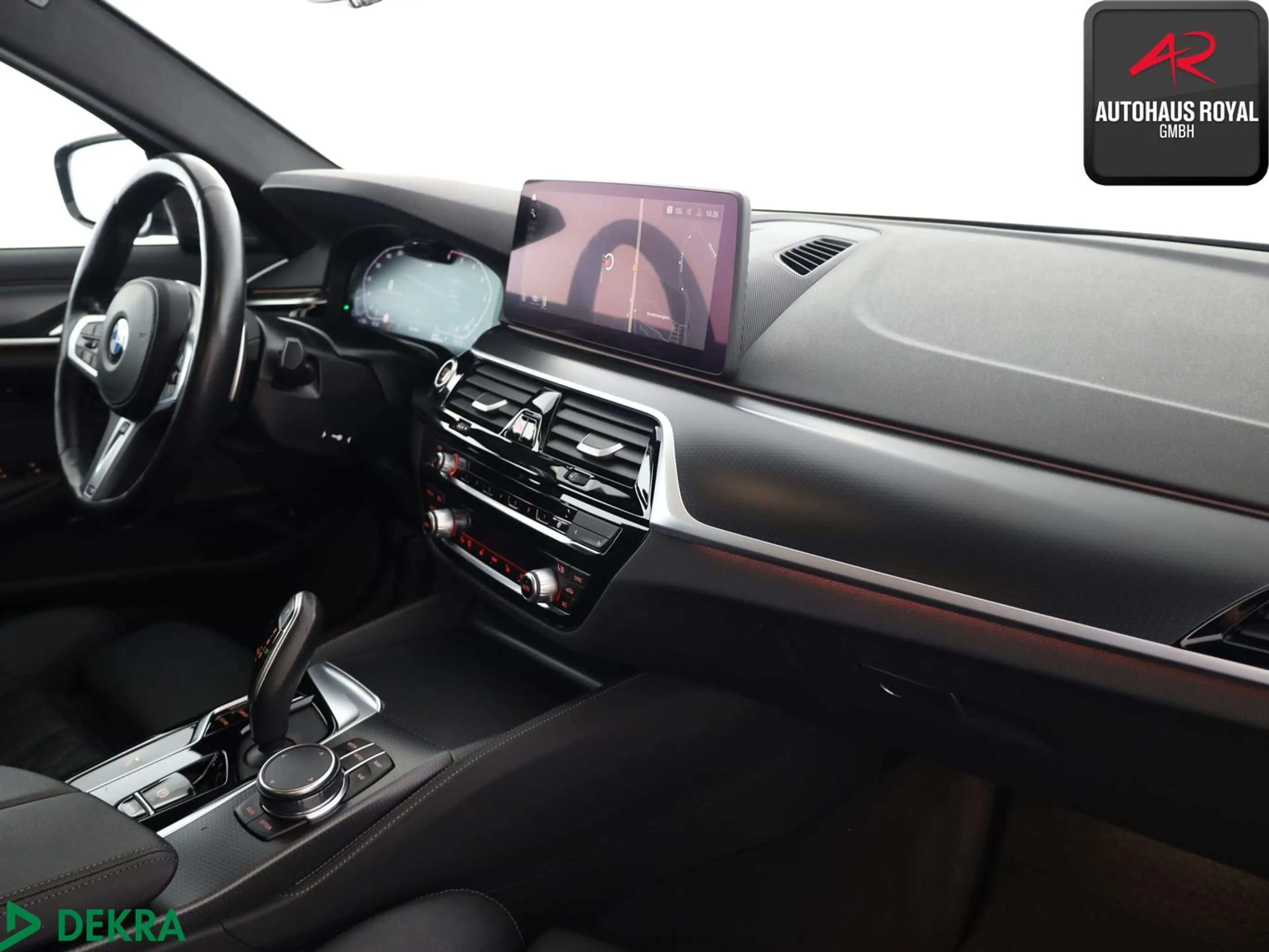 BMW 530 d xDrive T M SPORT PRO LASER,HUD,HARMAN/K,SH — photo 10