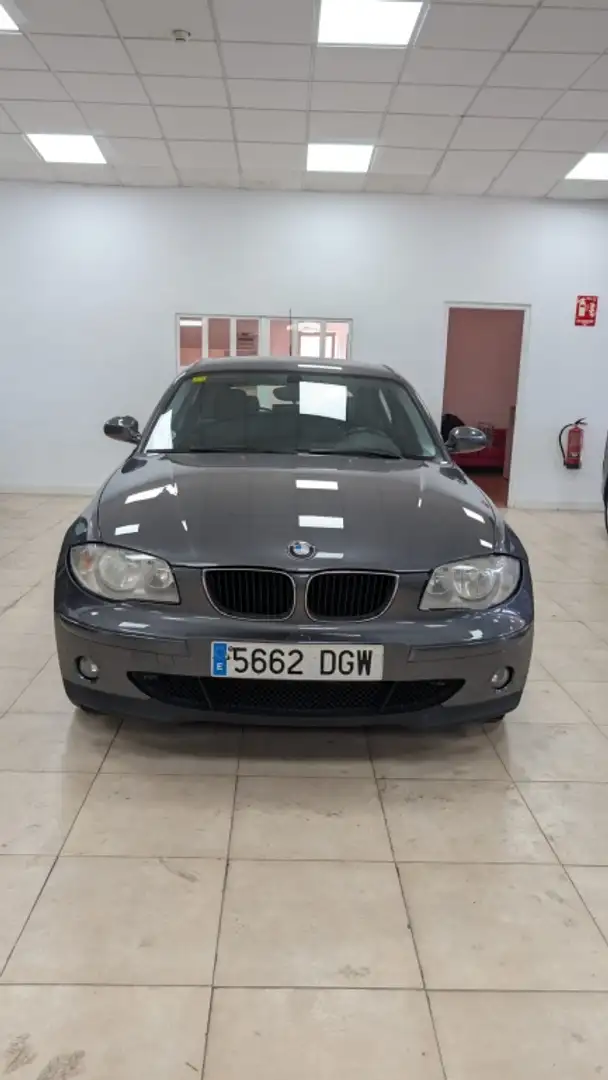 BMW 118 118d Noir - 2