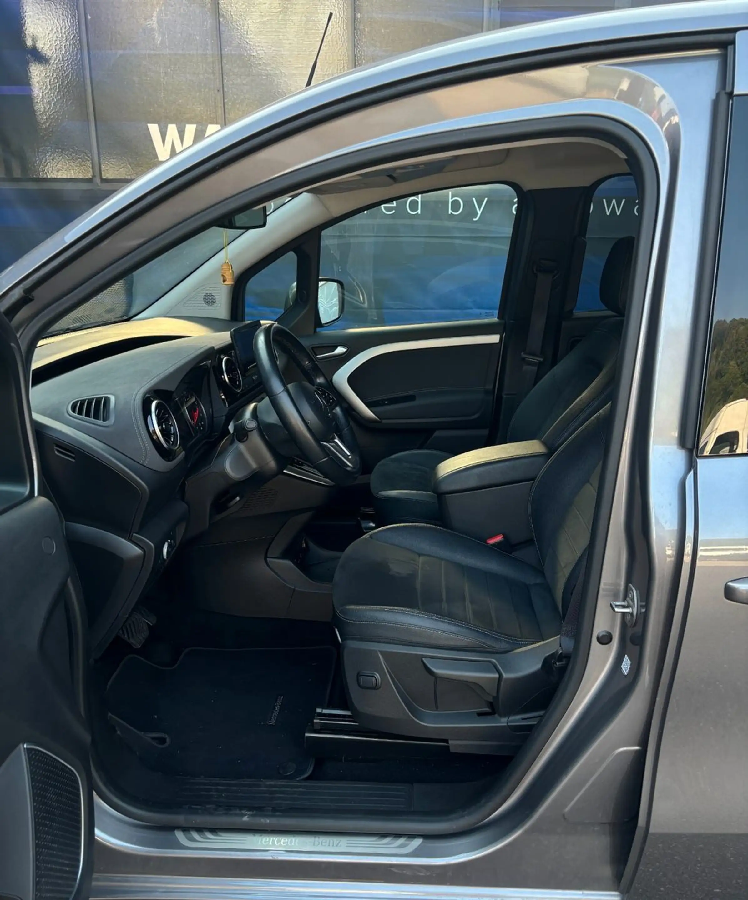 Mercedes-Benz T-Class T 180 d Edition — photo 12