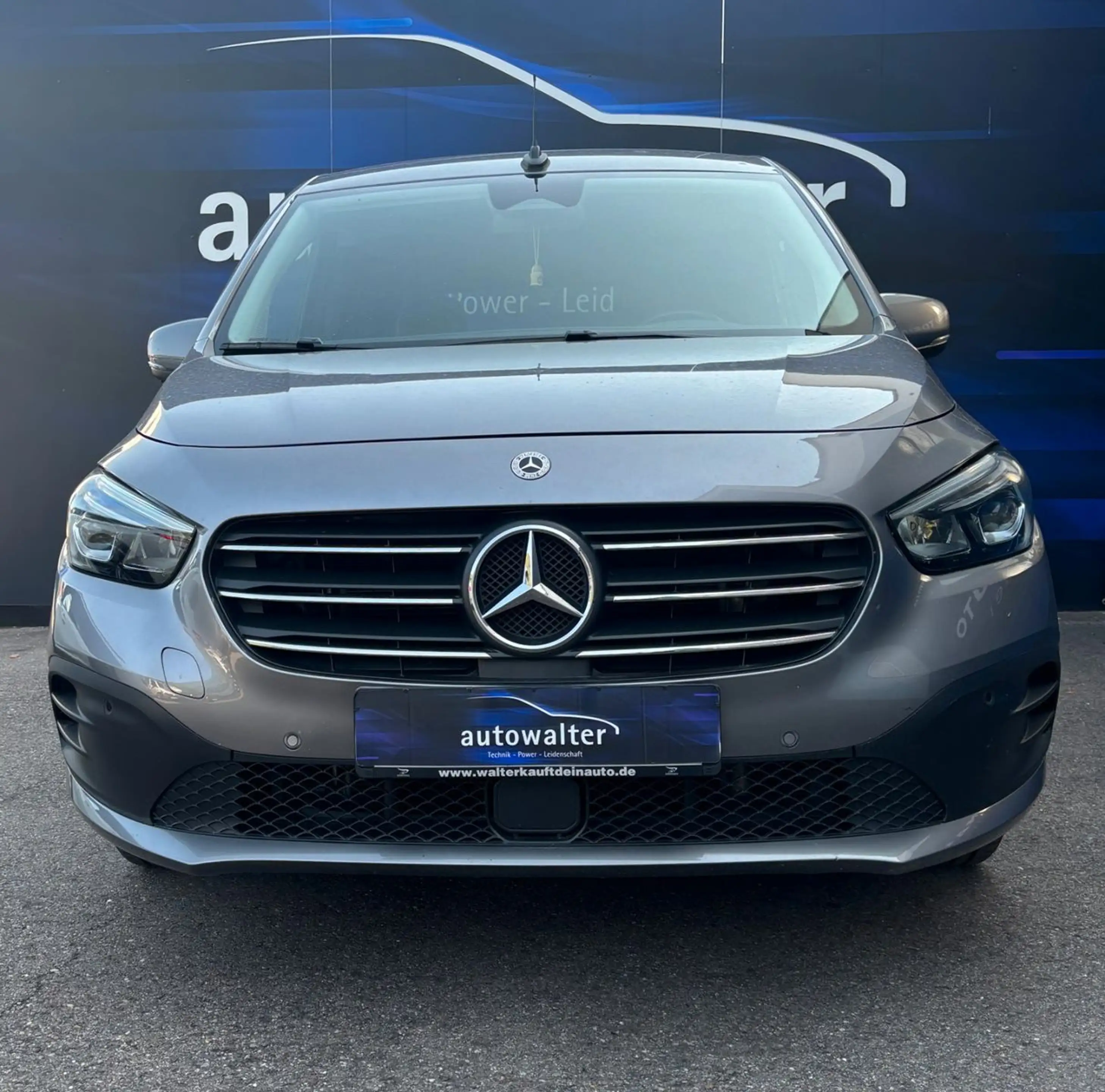 Mercedes-Benz T-Class T 180 d Edition — photo 2