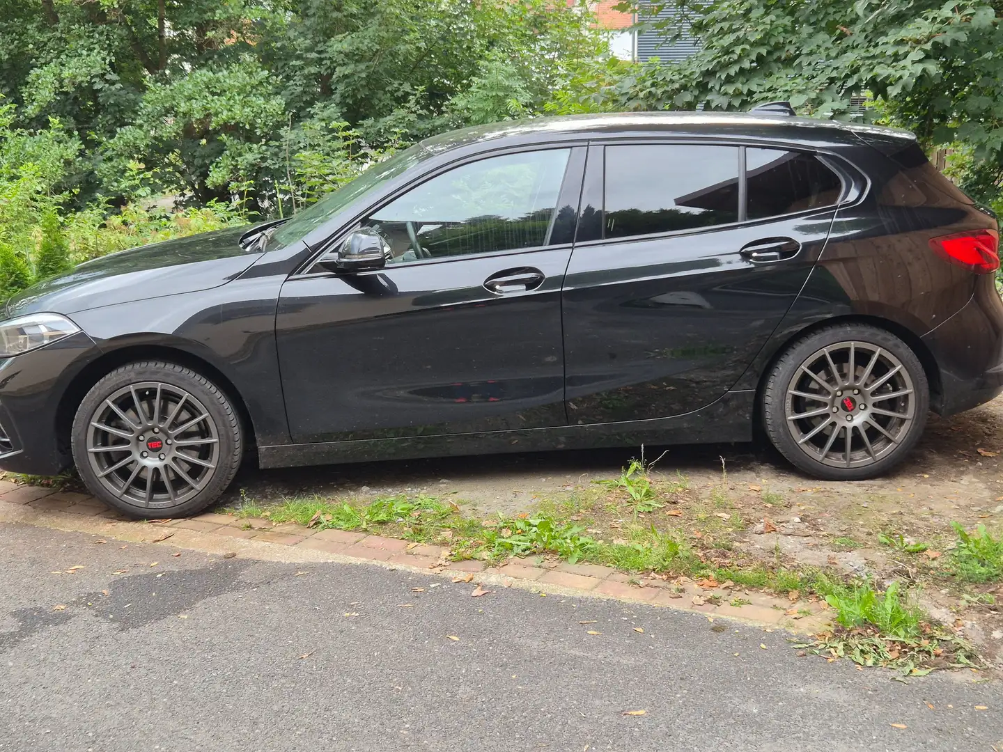 BMW 120 120i Aut. M Sport Negru - 1
