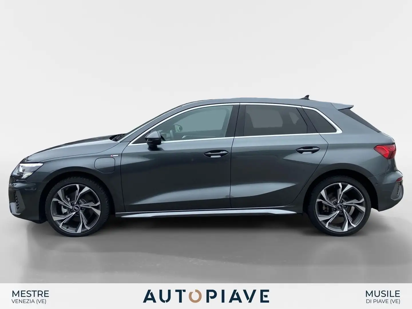 Audi A3 A3 SPB 40 TFSI e S tronic S line edition Grigio - 2