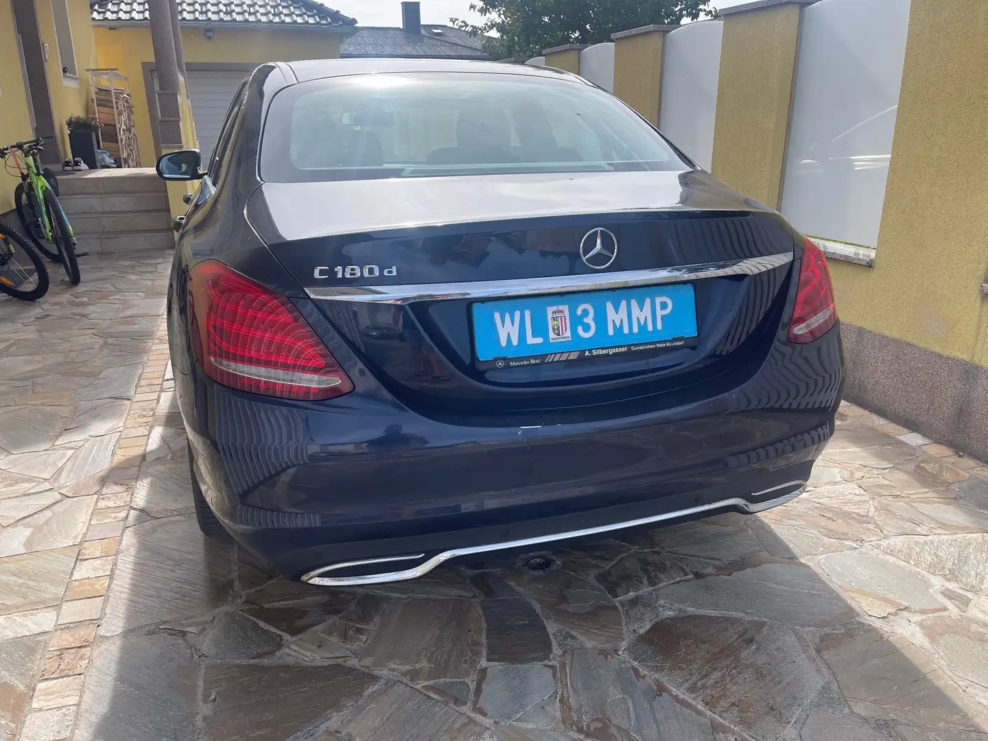 Mercedes-Benz C 180 C 180 d Aut. Blau - 2