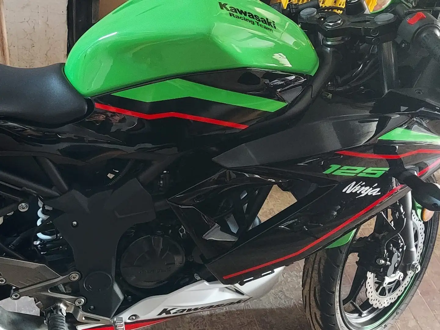 Kawasaki Ninja 125 Vert - 1
