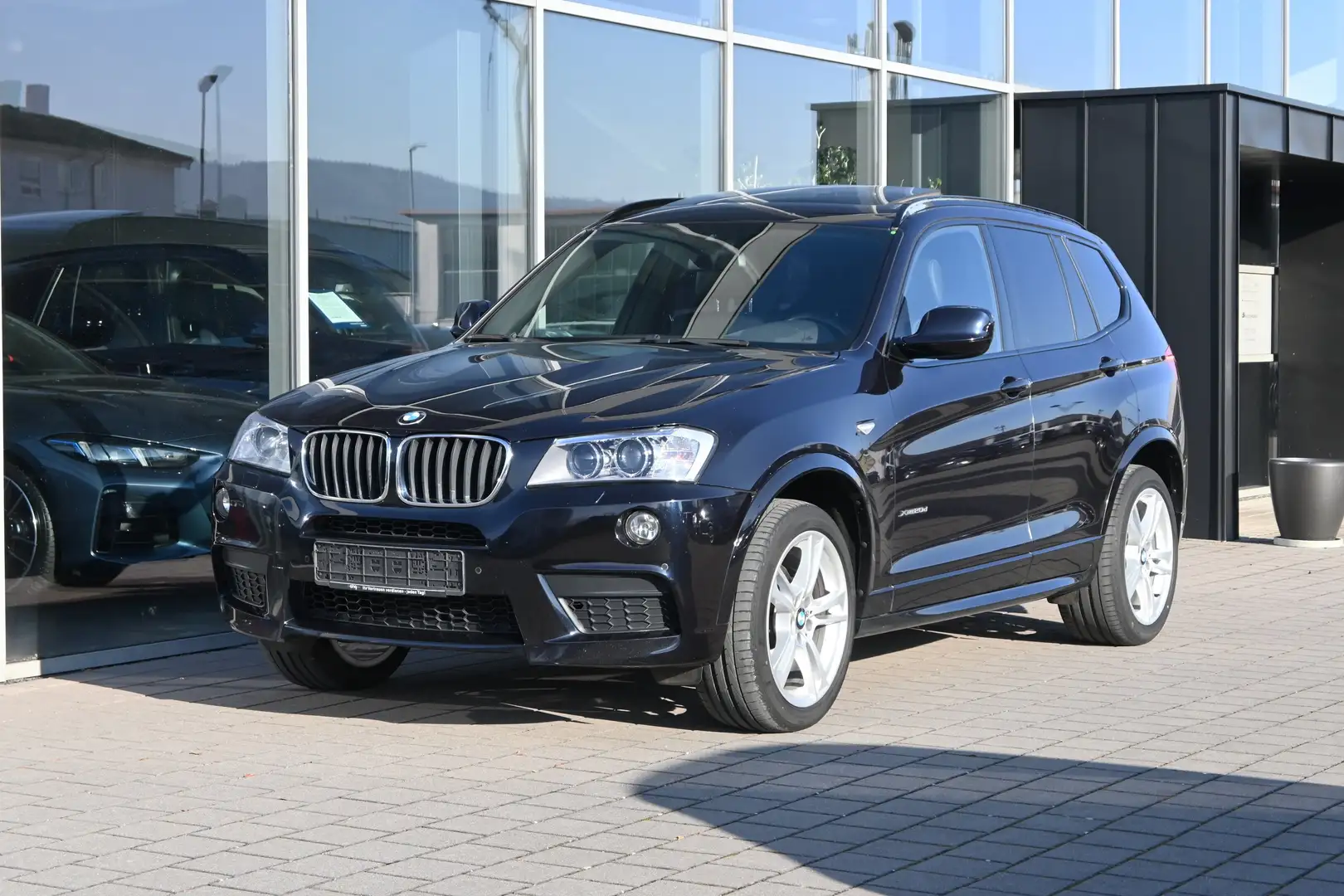 BMW X3 xDrive 20d M-Sport *AHK*PANO*HEAD-UP*KAMERA* Noir - 1