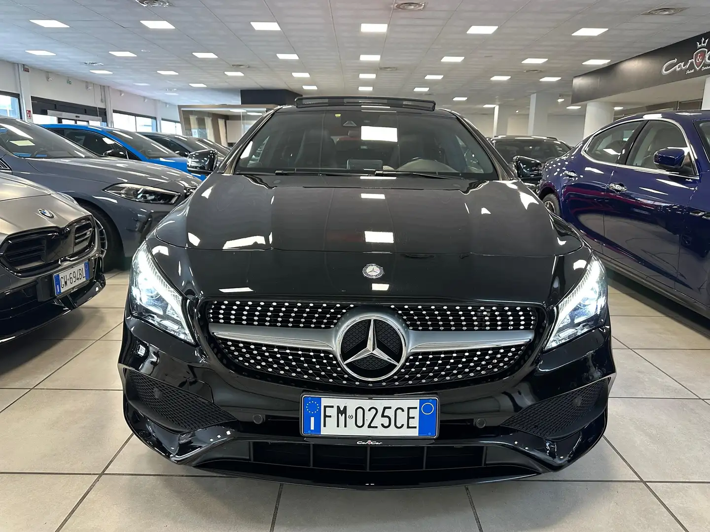 Mercedes-Benz CLA 220 d Shooting Brake Premium auto Nero - 2