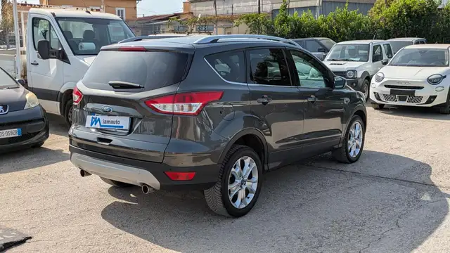 Ford Kuga view 3