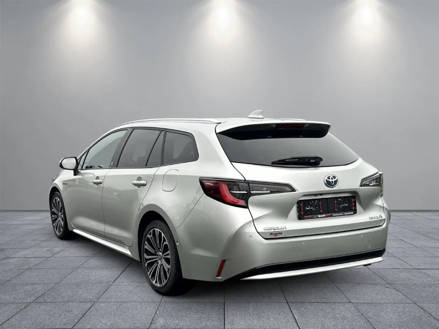 Toyota Corolla Touring Sports Hybrid Team D Silber - 2