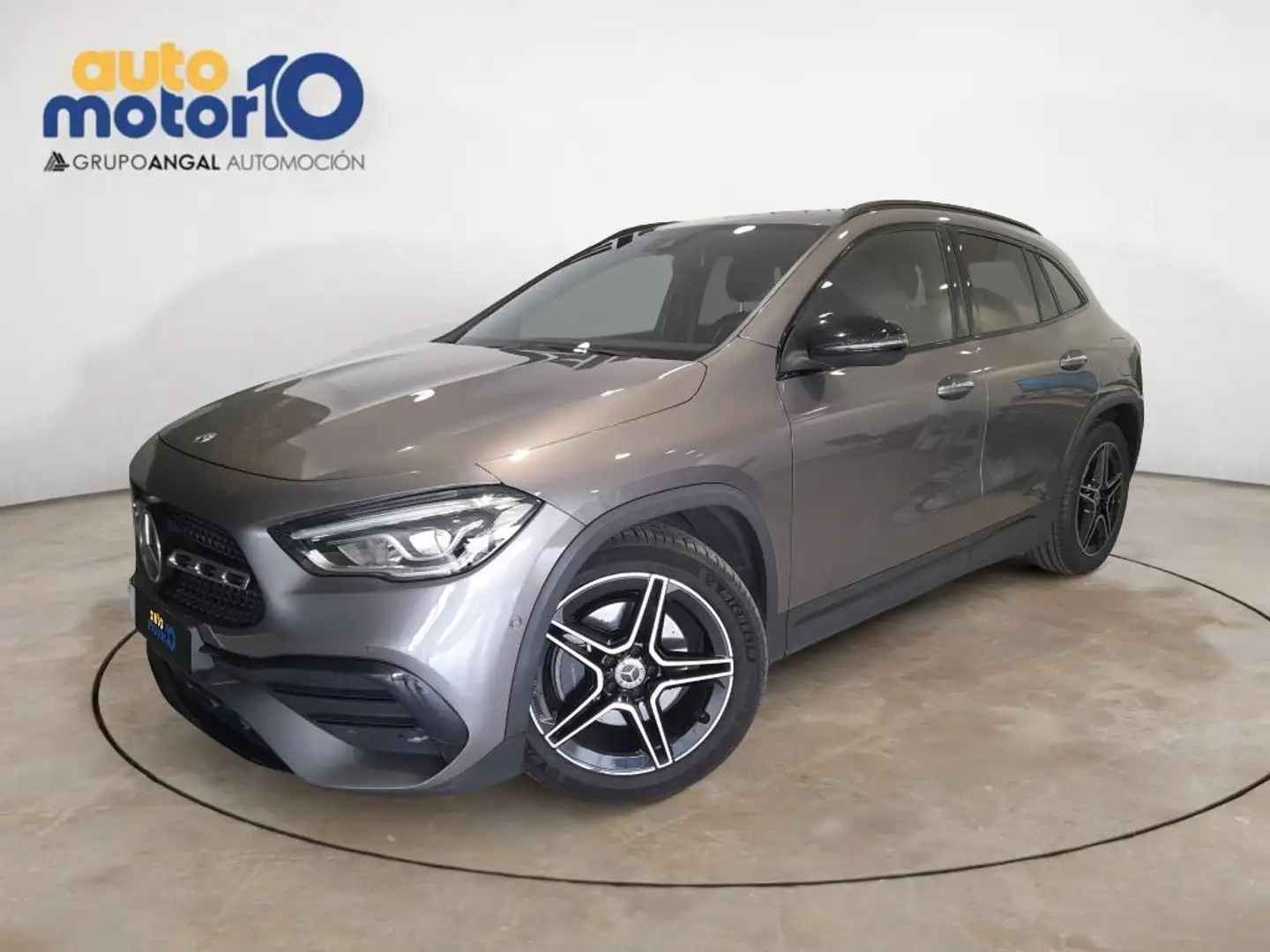 Mercedes-Benz GLA 200 D 4MATIC - 1