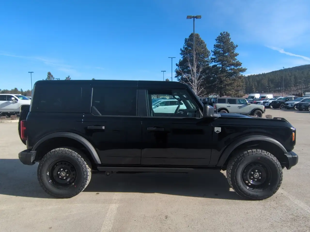 Ford Bronco снимка Ford Bronco