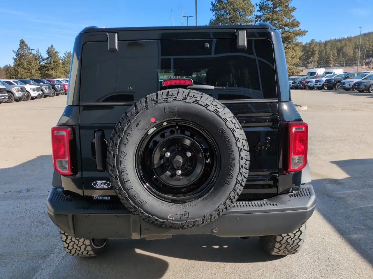 Ford Bronco снимка Ford Bronco