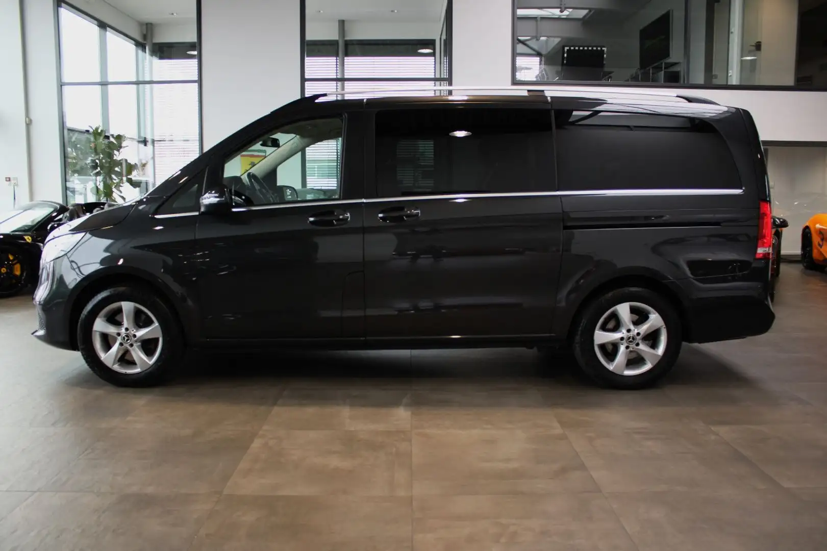 Mercedes-Benz V 250 D 4MATIC LANG! EXKLUSIV AVANTGARDE EDITION Grau - 2