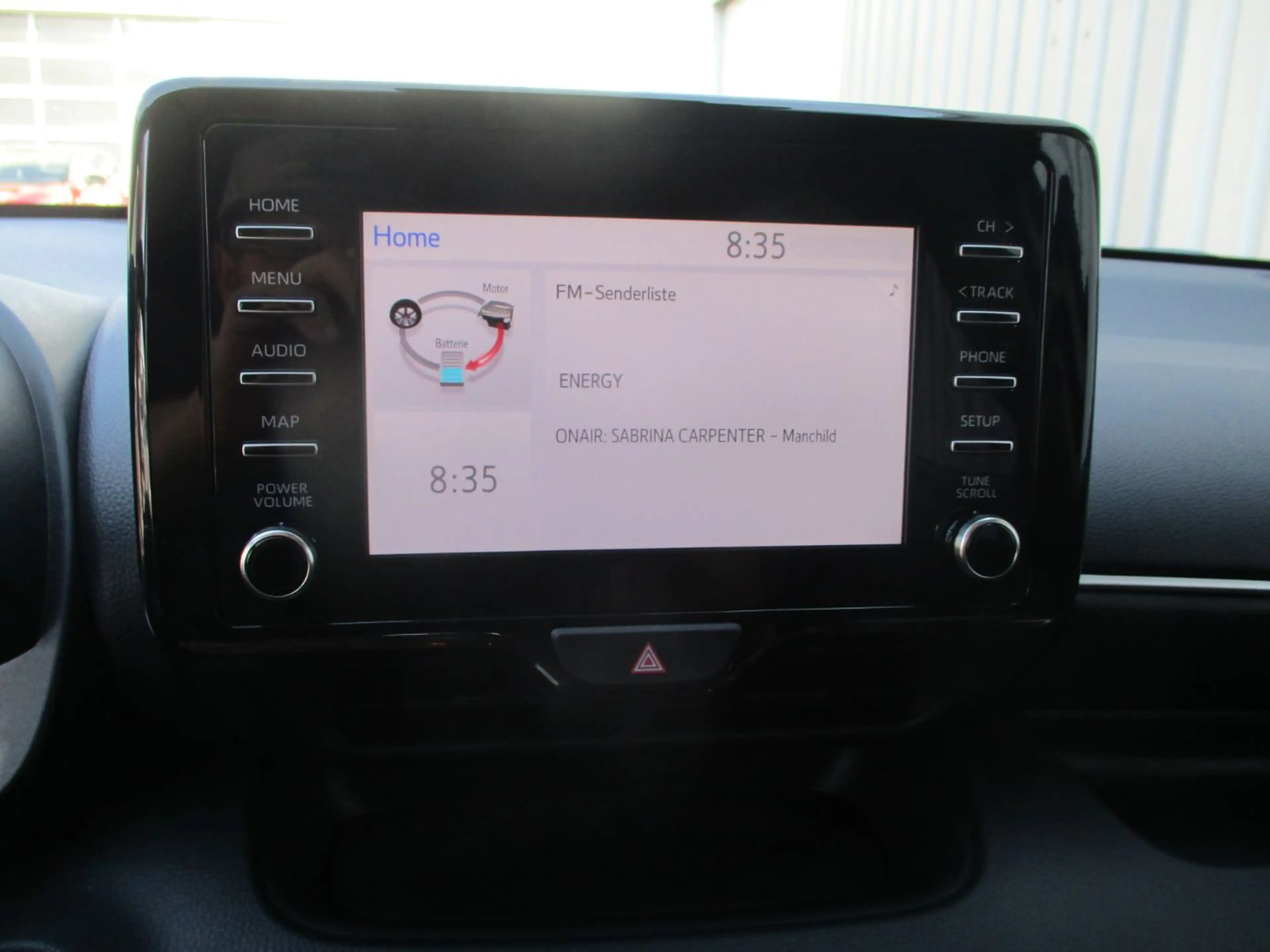 Toyota Yaris 1.5 Active Drive Hybrid ACC+LED+Navi+SHZ — photo 11
