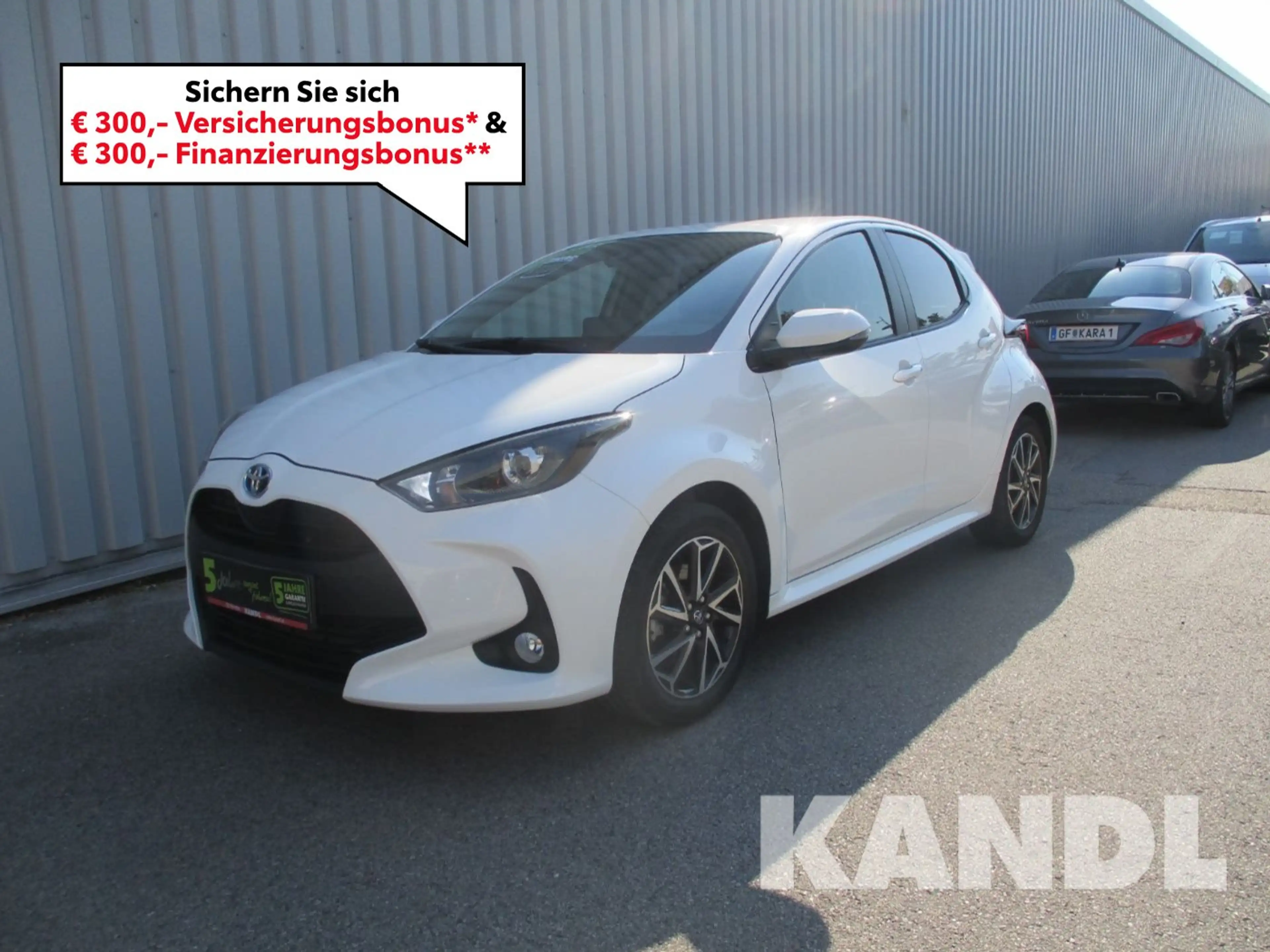 Toyota Yaris 1.5 Active Drive Hybrid ACC+LED+Navi+SHZ