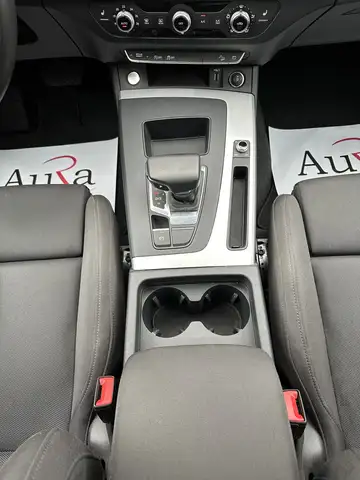 Audi Q5 view 13