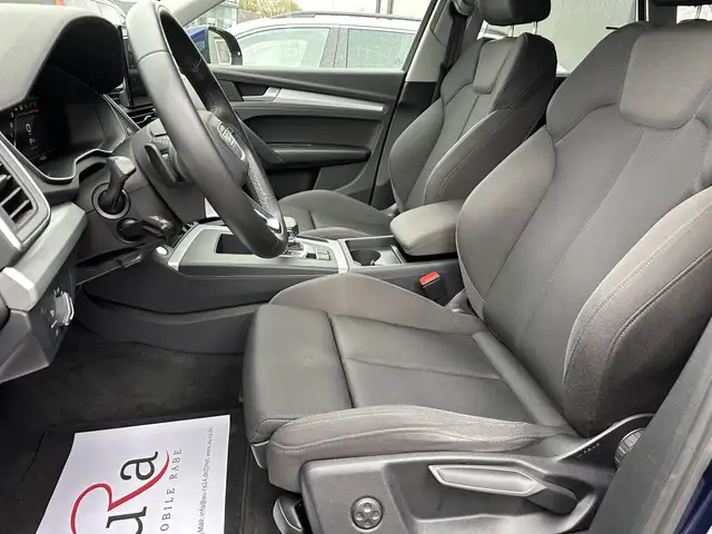 Audi Q5 view 9
