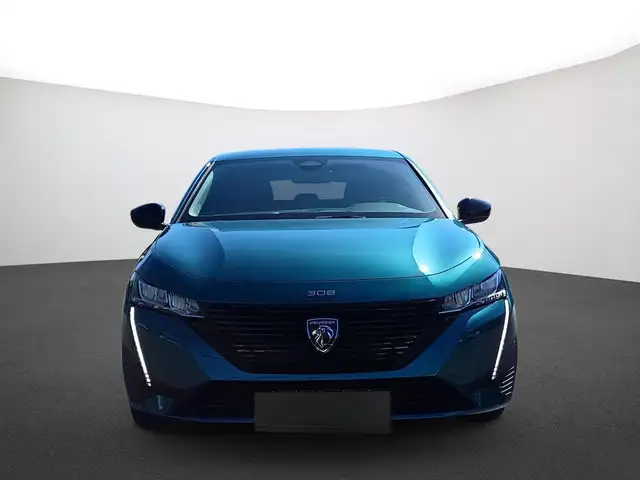 Peugeot 308 view 2