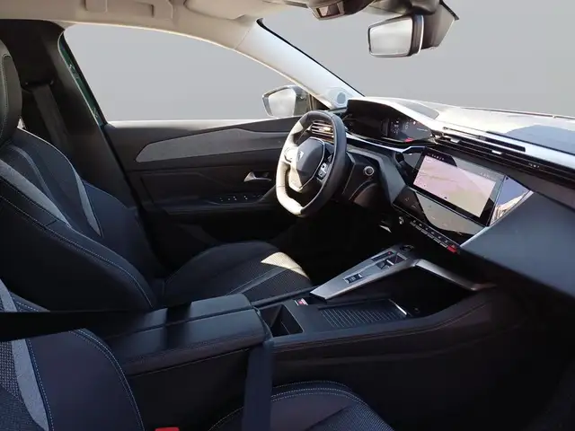 Peugeot 308 view 11