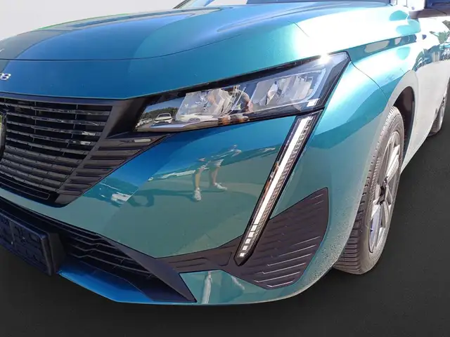 Peugeot 308 view 9