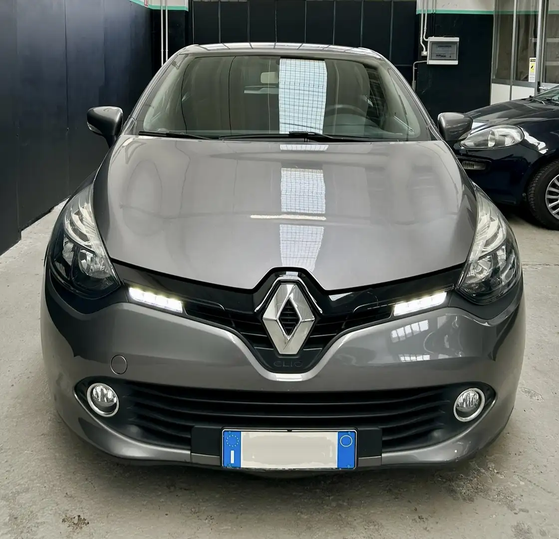 Renault Clio dci 1.5 unico proprietario Gris - 2