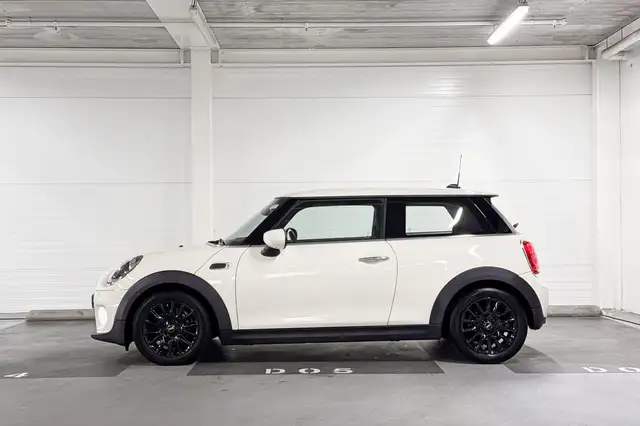Mini Hatch view 2