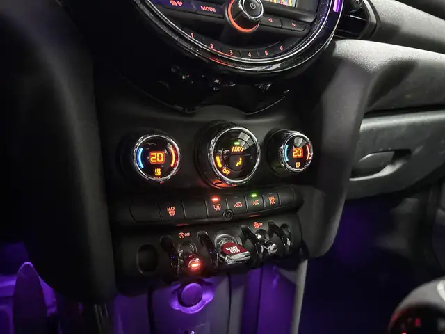 Mini Hatch view 14