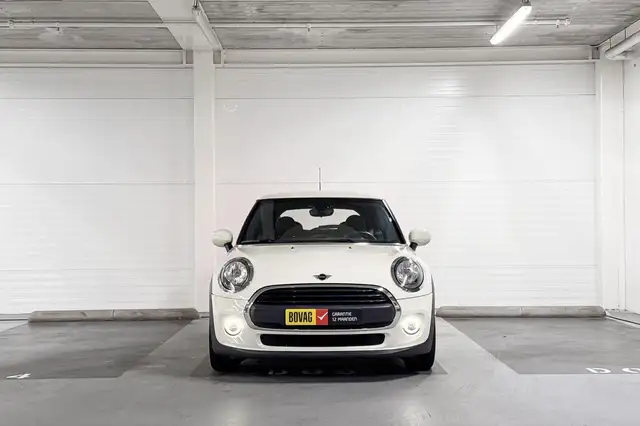 Mini Hatch view 5