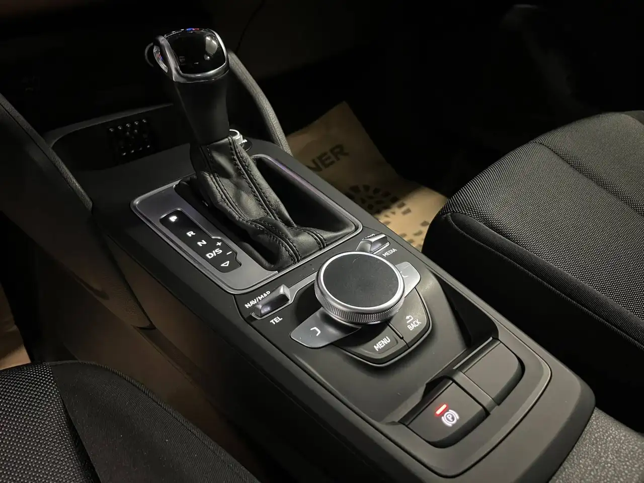 Audi Q2 **DESIGN** BOITE AUTO** 12 MOIS DE GARANTIE, миниатюра 14