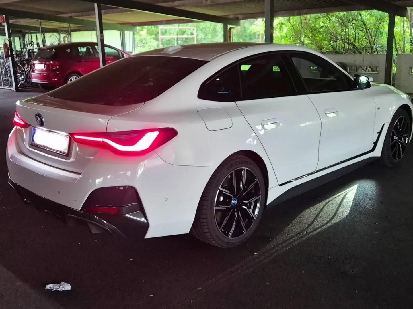 BMW i4 i4 Gran Coupe eDrive35 67kWh Weiß - 2