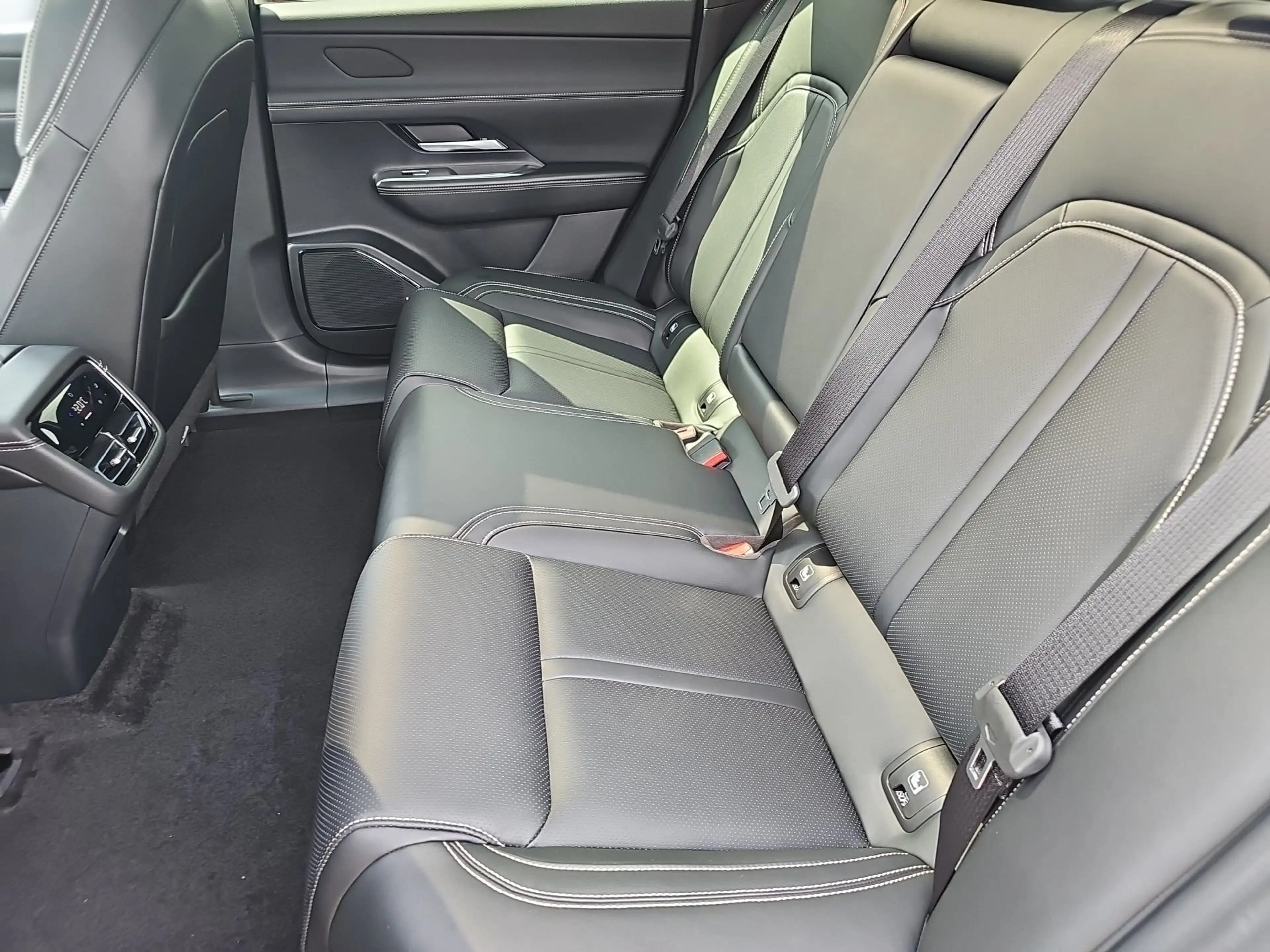 Mazda 6 e EV W Takumi LED Navi PDC Pano Schiebed. LM — photo 8