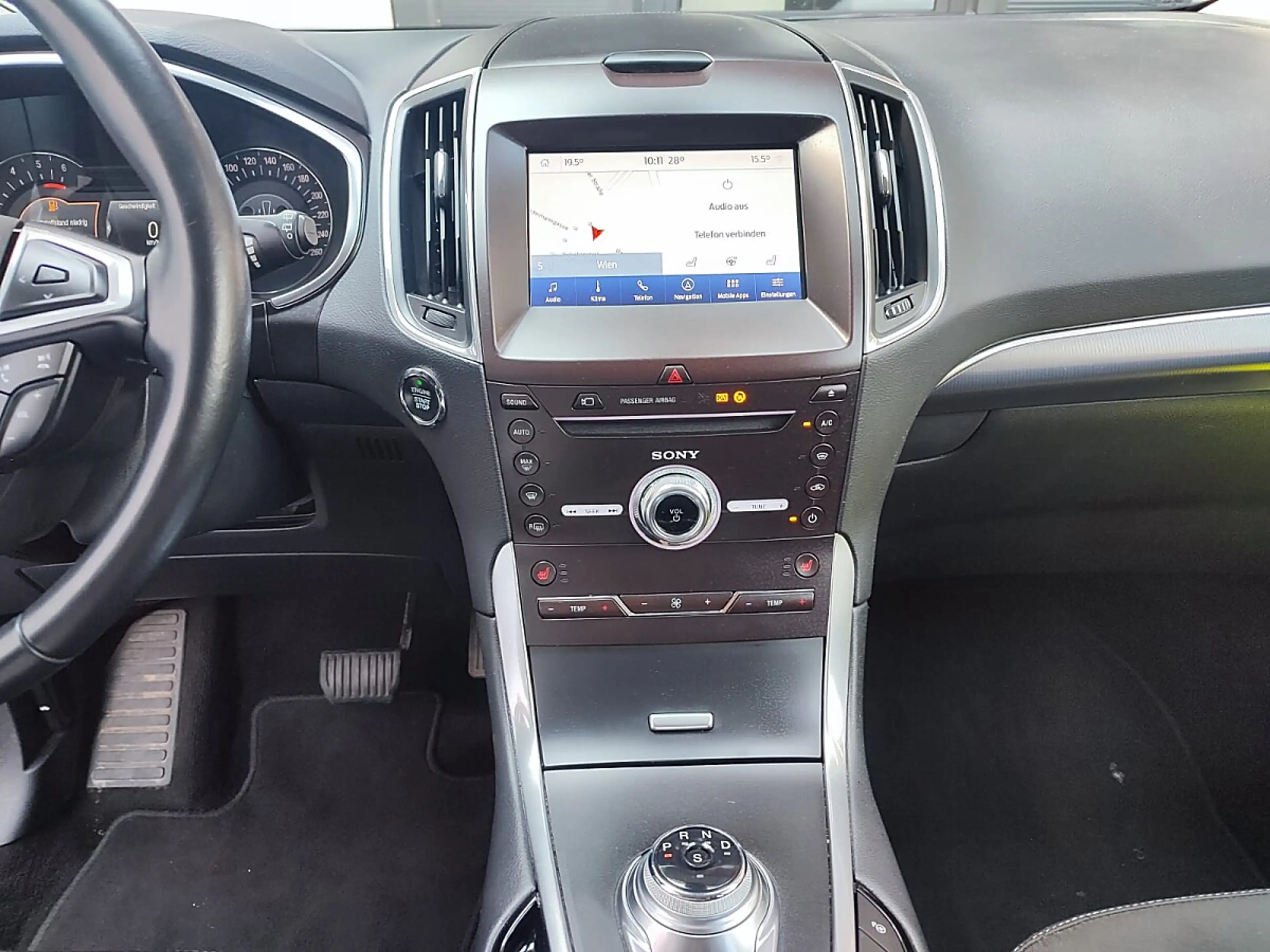 Ford Galaxy 2,0 EcoBlue SCR Titanium Aut. — photo 13
