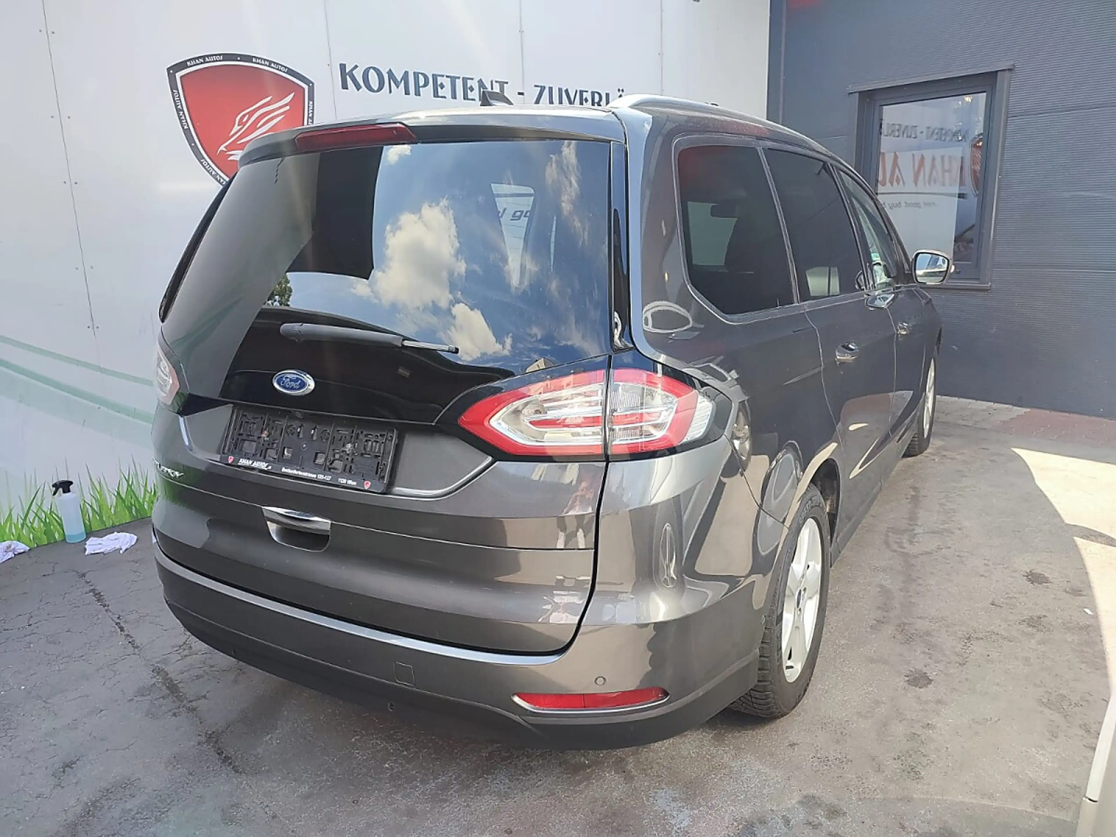 Ford Galaxy 2,0 EcoBlue SCR Titanium Aut. — photo 7