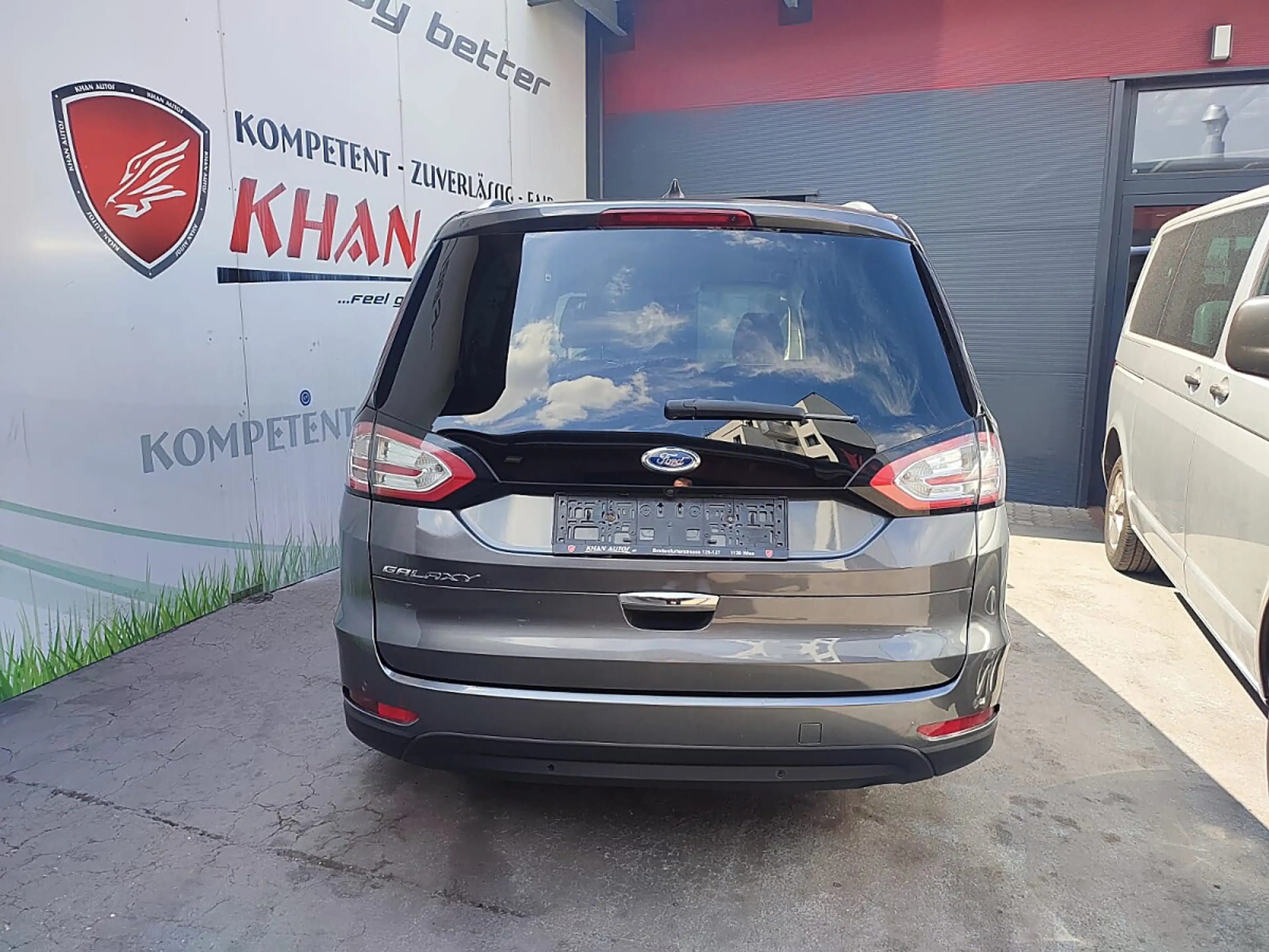 Ford Galaxy 2,0 EcoBlue SCR Titanium Aut. — photo 5