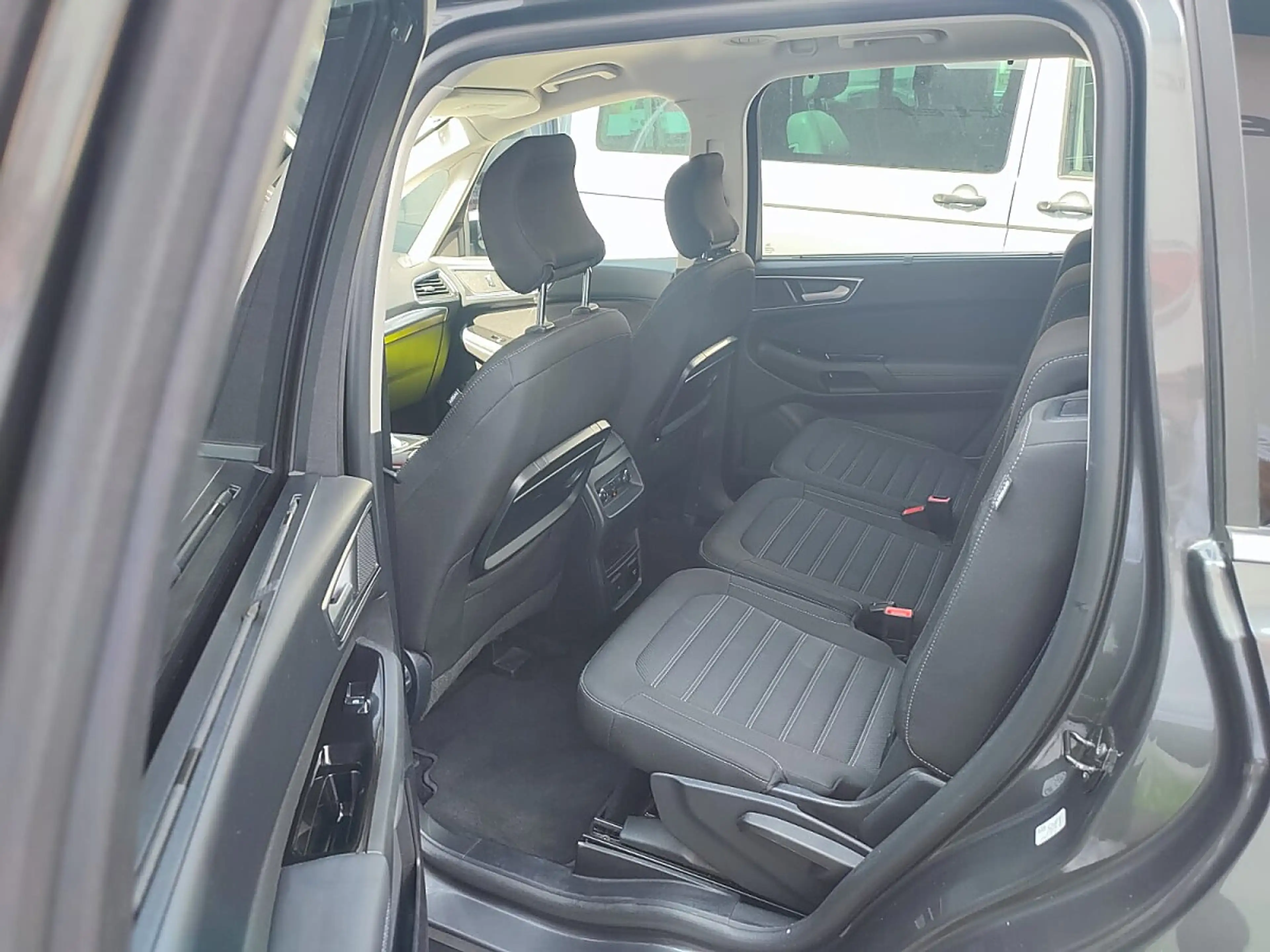 Ford Galaxy 2,0 EcoBlue SCR Titanium Aut. — photo 9