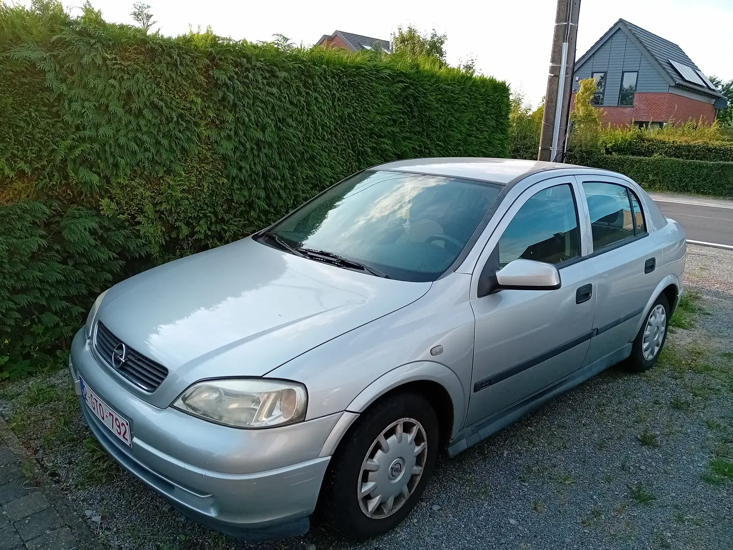 Opel Astra 1.2i XE 16v Comfort Plateado - 1