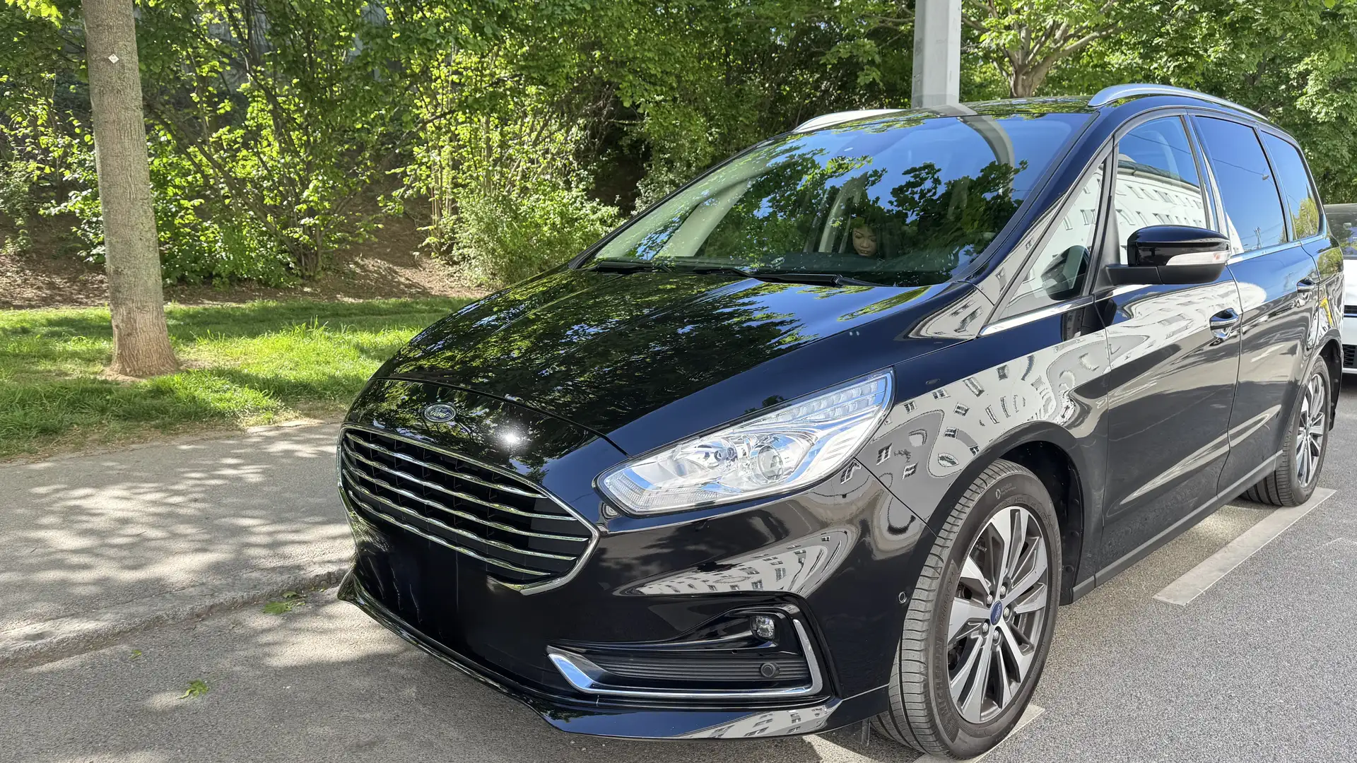 Ford Galaxy Galaxy 2,0 EcoBlue SCR Titanium Titanium Schwarz - 2