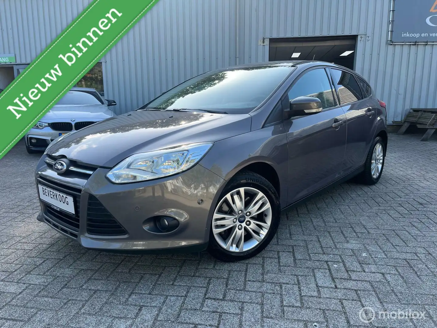 Ford Focus 1.6 EcoBoost Lease Trend Grijs - 1