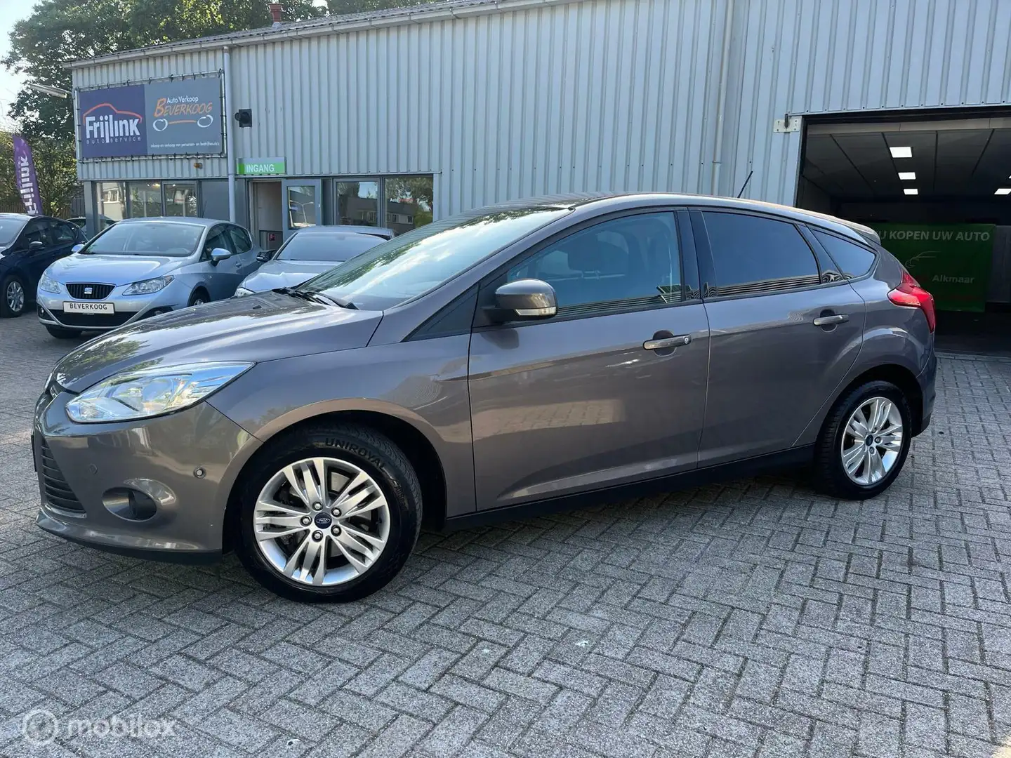 Ford Focus 1.6 EcoBoost Lease Trend Grijs - 2