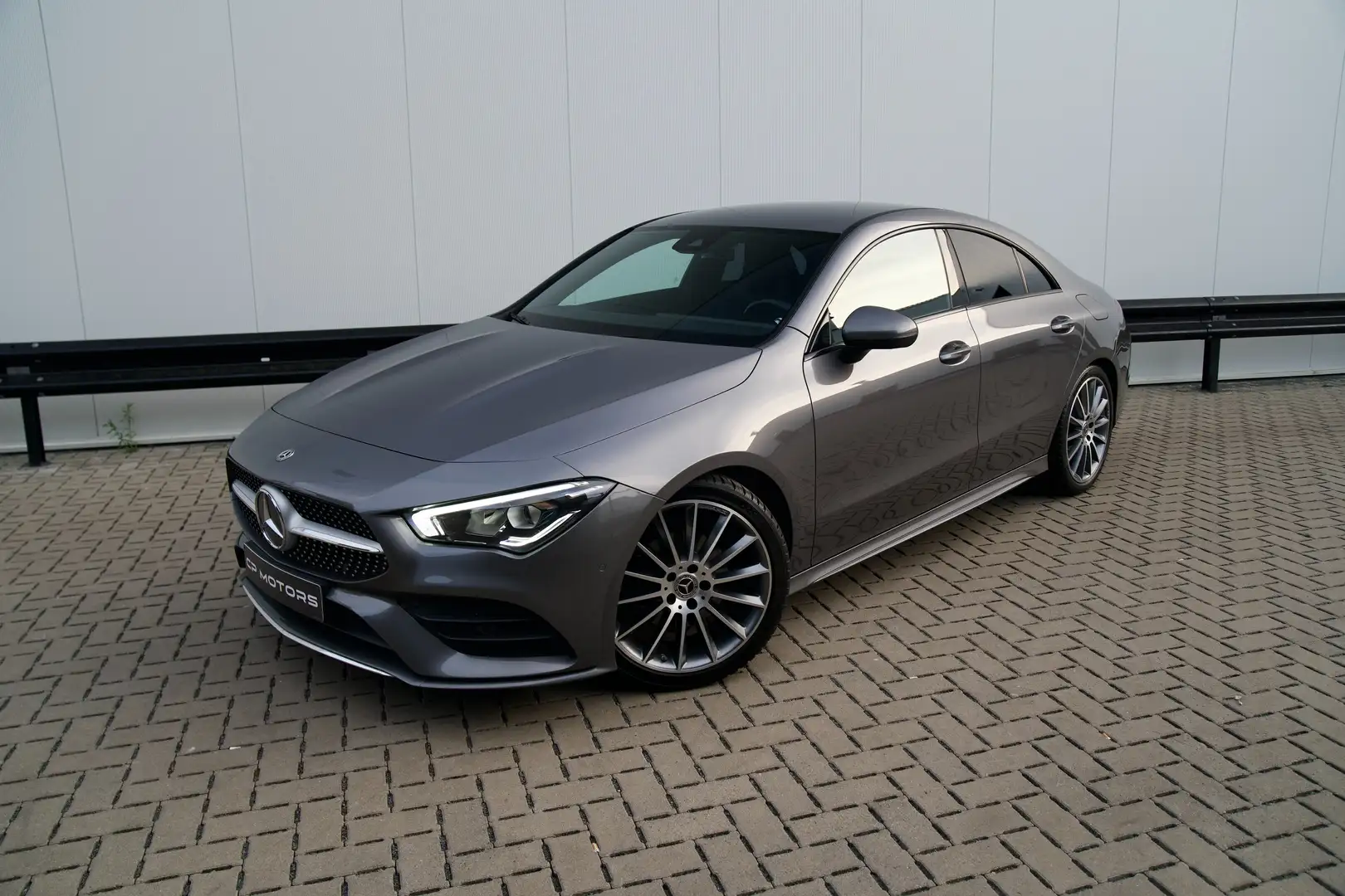Mercedes-Benz CLA 180 AMG-PAKKET | WIDESCREEN | SFEERVERLICHTING | TOP!! Grau - 1