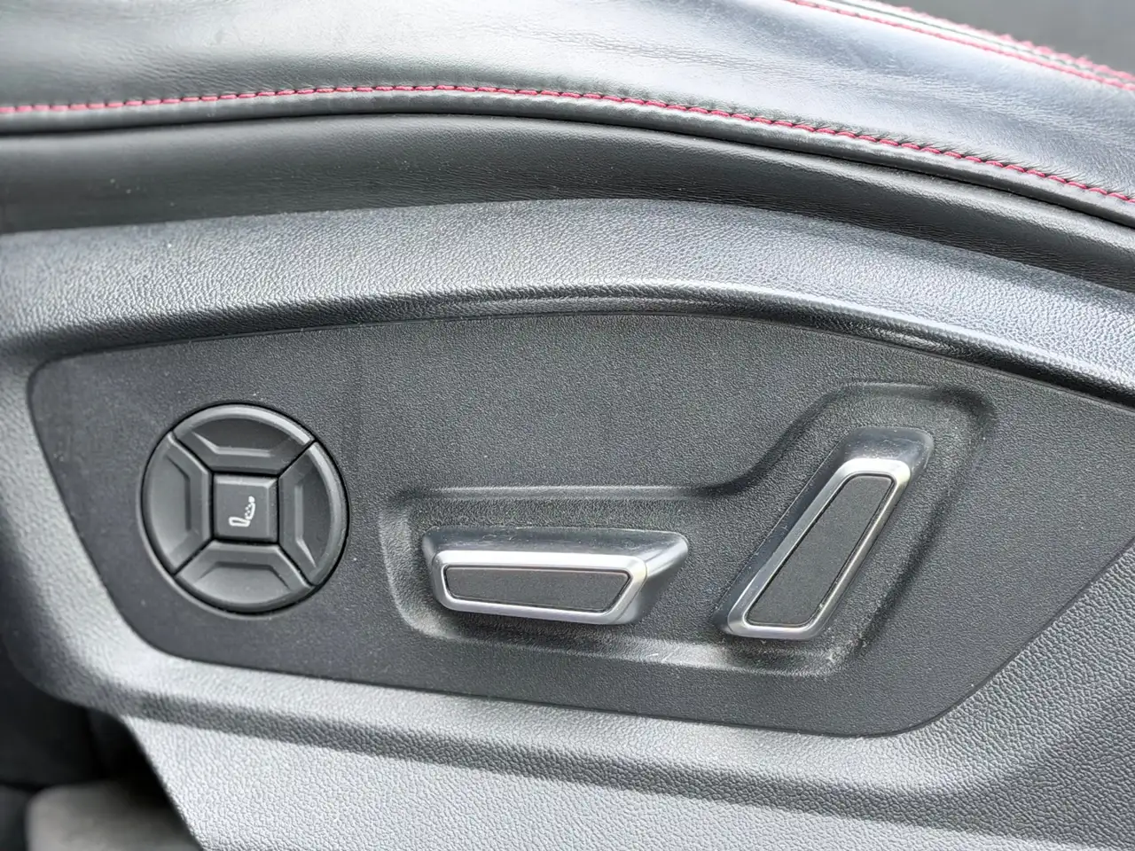 Audi RS Q8 RSQ8 4.0 TFSI quattro Carbon/Keramisch/HuD, миниатюра 21