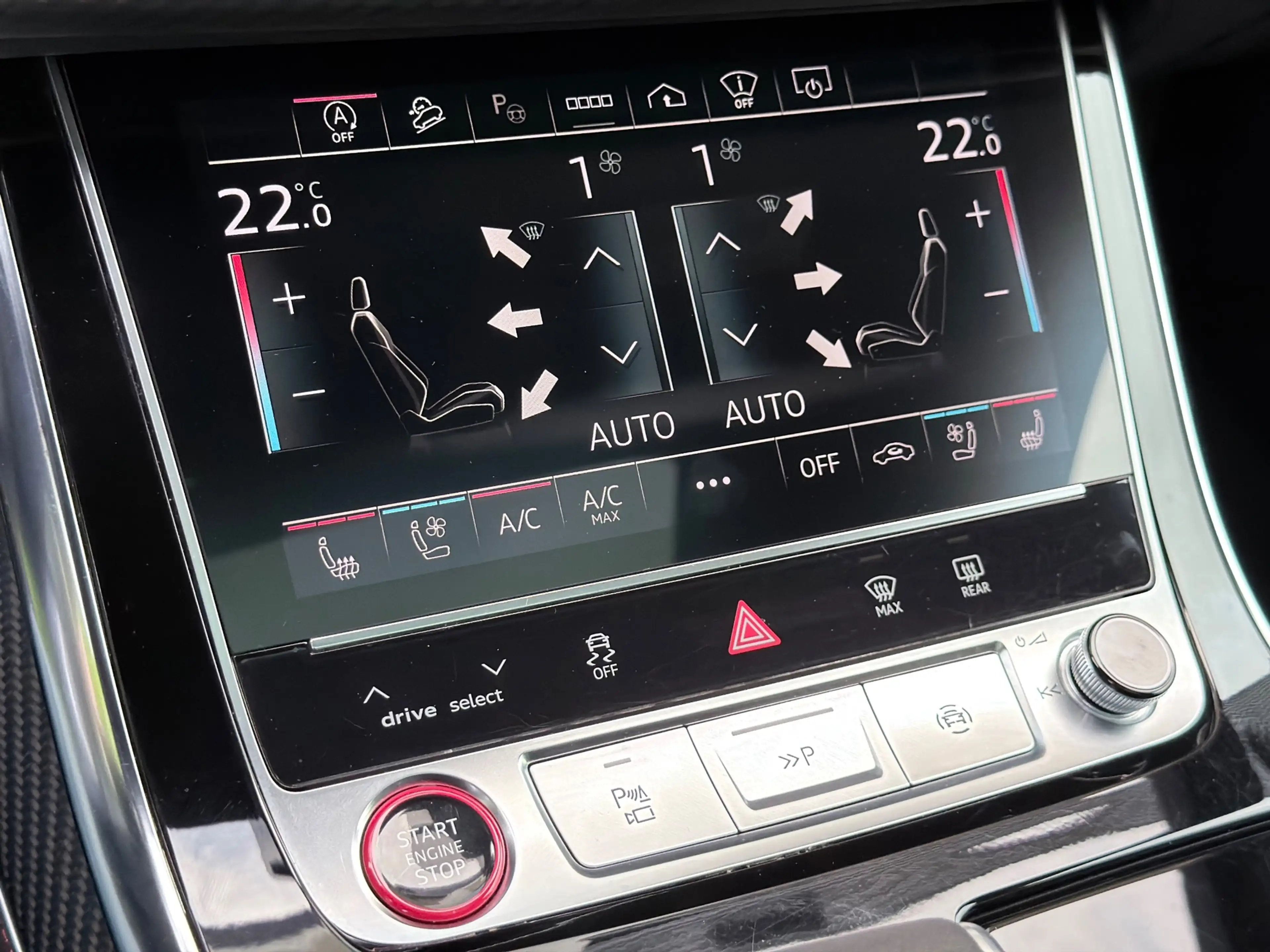 Audi RS Q8 RSQ8 4.0 TFSI quattro Carbon/Keramisch/HuD — photo 34