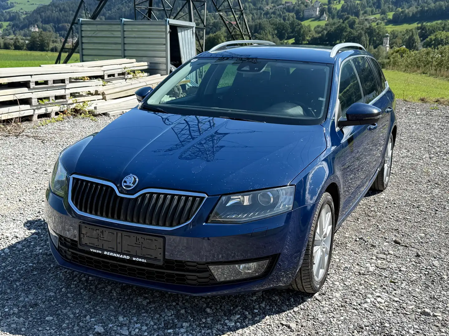 Skoda Octavia Elegance 4x4 Aut. Blau - 1