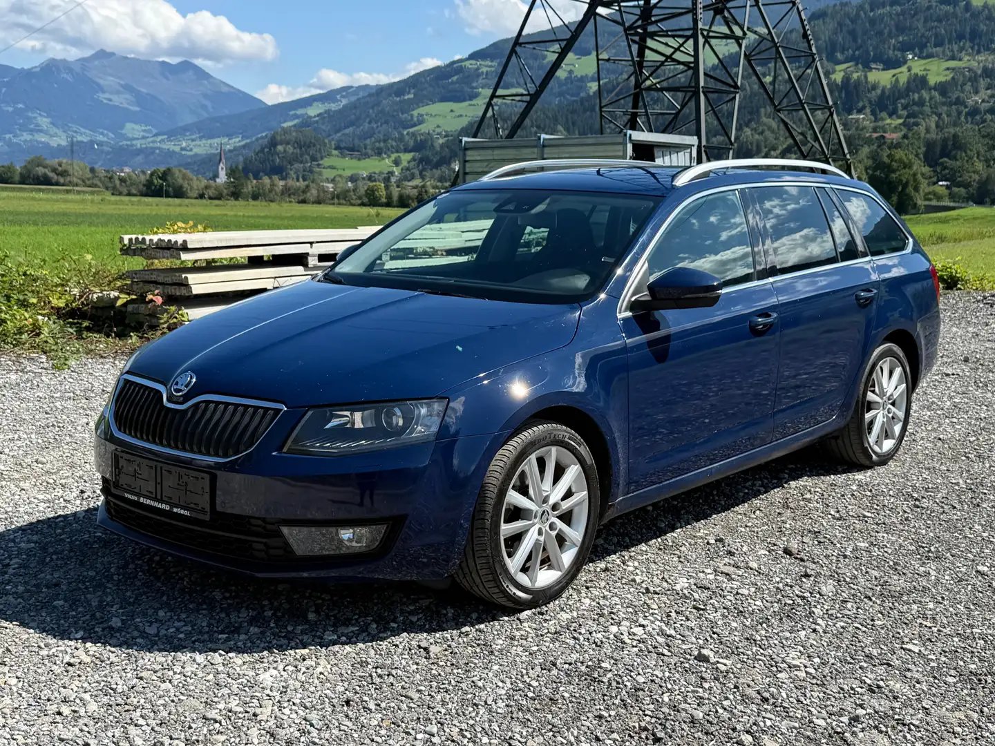 Skoda Octavia Elegance 4x4 Aut. Blau - 2